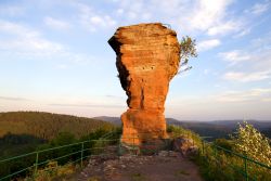 Burgruine Drachenfels - Foto Kurt Groß Burgruine Drachenfels - Foto Kurt Groß